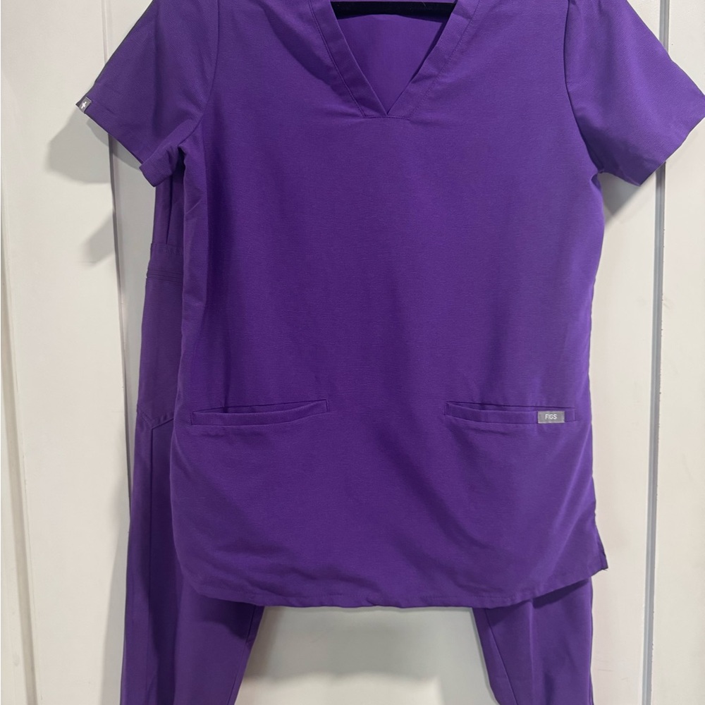 Figs Purple V-Neck Scrub Top & Joggers Set